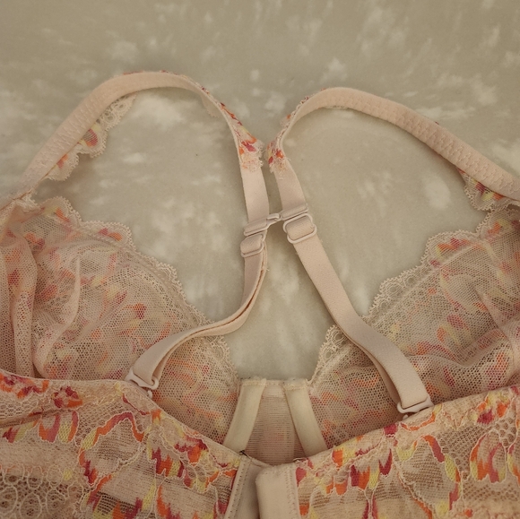 ( SOLD  ) La Senza bra - Picture 3 of 3